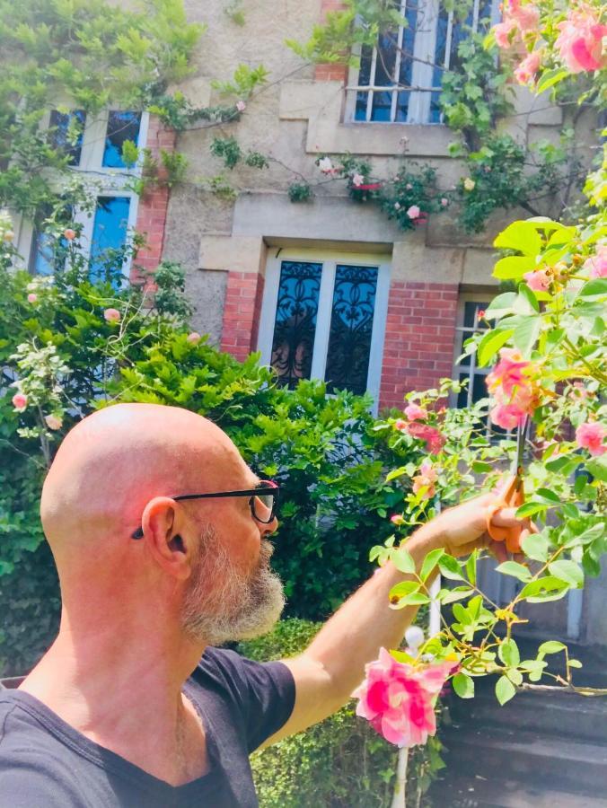 La Maison Des Roses Moulins  Exteriör bild
