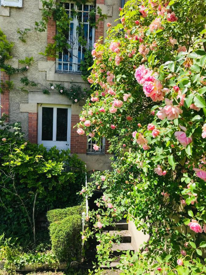 La Maison Des Roses Moulins  Exteriör bild